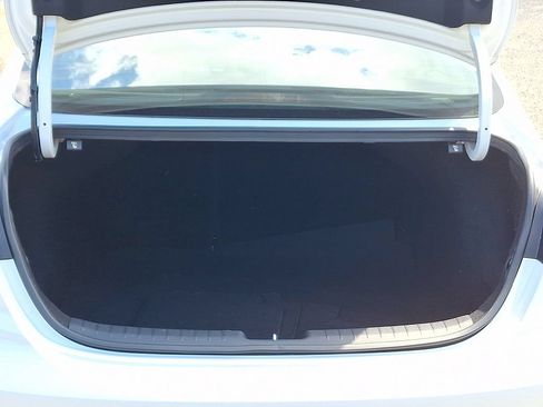 Certified 2022 Kia Forte LXS FWD image 28