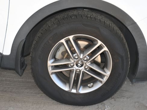 Used 2017 Hyundai Santa Fe Sport image 21