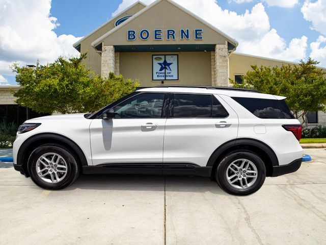 Used 2026 Ford Explorer Active w/ Active Comfort Package RWD image 2