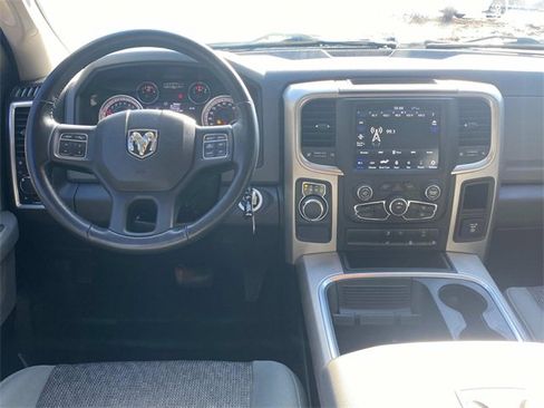Used 2020 RAM 1500 Classic SLT w/ Luxury Group image 8