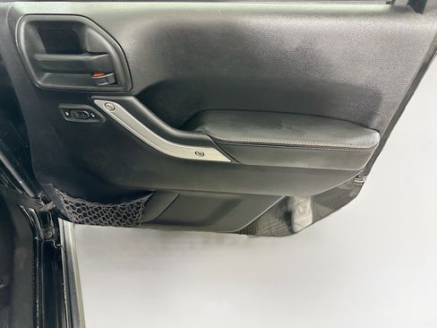 Used 2015 Jeep Wrangler Unlimited Sport AWD/4WD image 27
