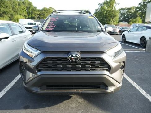 Used 2025 Toyota RAV4 XLE AWD/4WD image 2