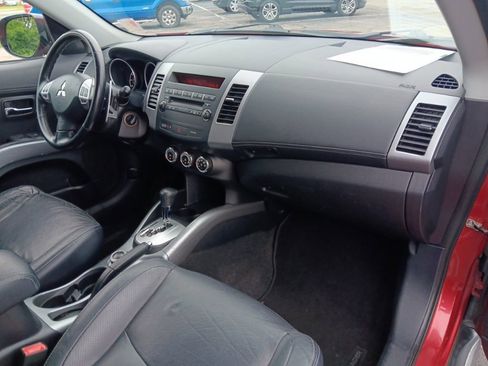 Used 2010 Mitsubishi Outlander XLS AWD/4WD image 32