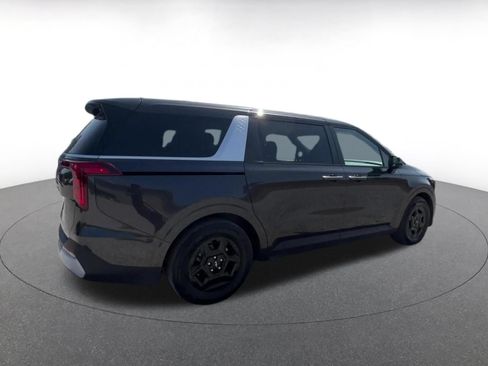 Used 2026 Kia Carnival FWD image 15