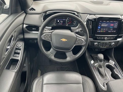Used 2023 Chevrolet Traverse LT w/ LT Premium Package image 15