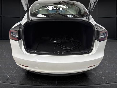 Used 2021 Tesla Model 3 Standard Range Plus image 15