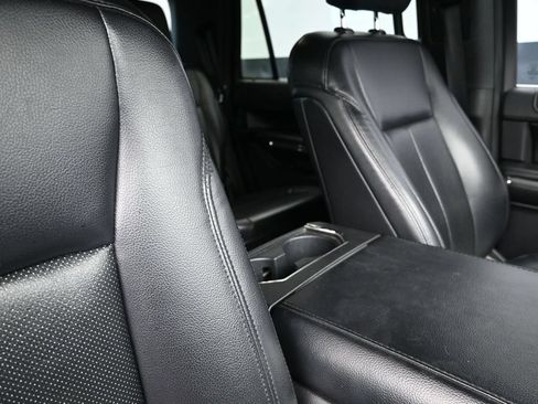 Used 2019 Ford Expedition XLT w/ Equipment Group 202A RWD image 26