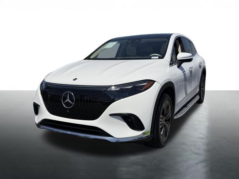 Used 2023 Mercedes-Benz EQS 450+ SUV image 4