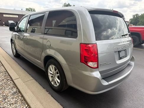 Used 2020 Dodge Grand Caravan SE FWD image 11