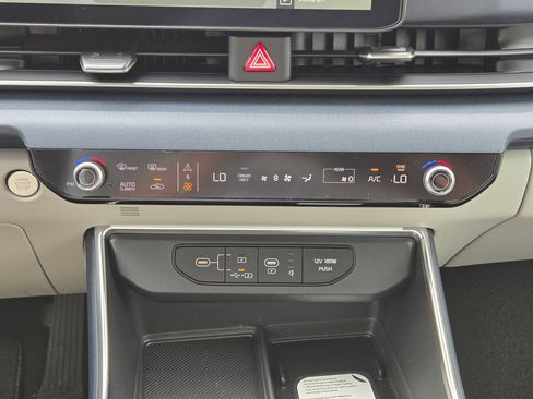 New 2026 Kia Carnival EX FWD image 14