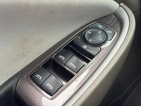 Used 2021 Chevrolet Malibu LS FWD image 24