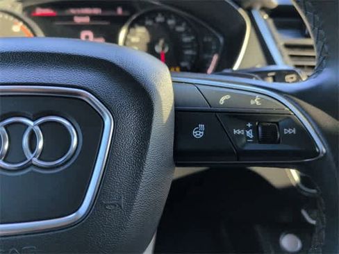Used 2021 Audi Q5 Premium image 27