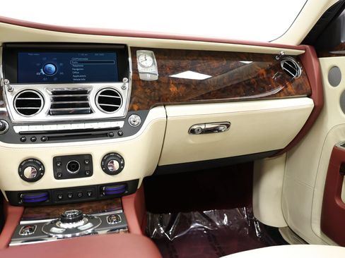 Used 2013 Rolls-Royce Ghost RWD image 49