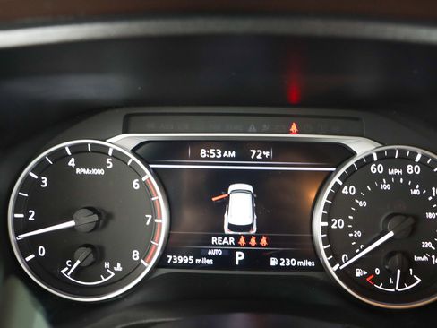 Used 2022 Nissan Rogue SV image 15