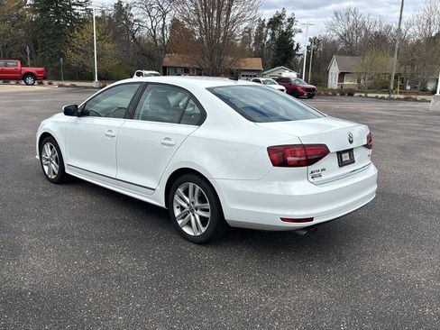 Used 2017 Volkswagen Jetta SEL FWD image 5