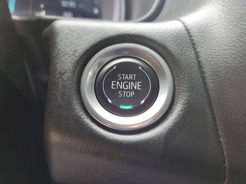 Used 2024 Chevrolet Suburban Premier RWD image 29