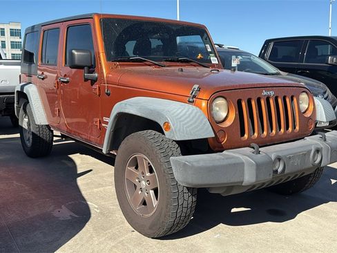 Used 2011 Jeep Wrangler Unlimited Sport image 2