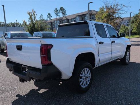 Certified 2024 Toyota Tacoma SR AWD/4WD image 6