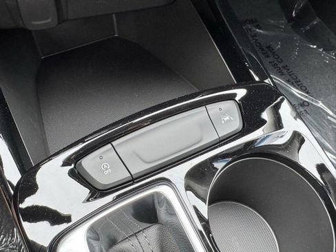 New 2025 Chevrolet Trax ACTIV image 10