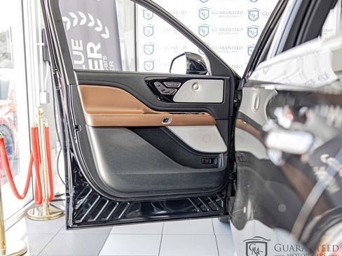Used 2020 Lincoln Aviator Reserve w/ Equipment Group 202A AWD/4WD image 31