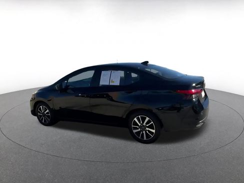 Used 2025 Nissan Versa SV image 10