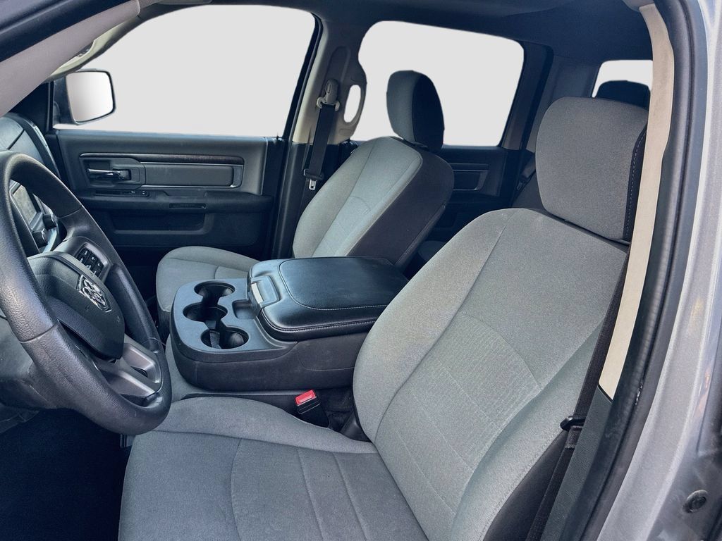 Used 2023 RAM 1500 Classic SLT AWD/4WD image 18