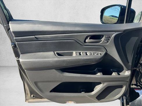 Used 2023 Honda Odyssey Sport image 11