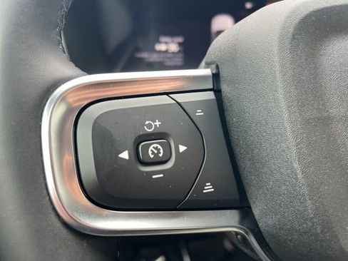 Certified 2023 Volvo C40 P8 Recharge Ultimate w/ Protection Package Premier image 33