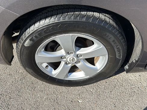 Used 2012 Toyota Sienna LE image 18