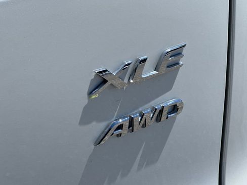 Certified 2025 Toyota Corolla Cross XLE w/ Convenience Package AWD/4WD image 27