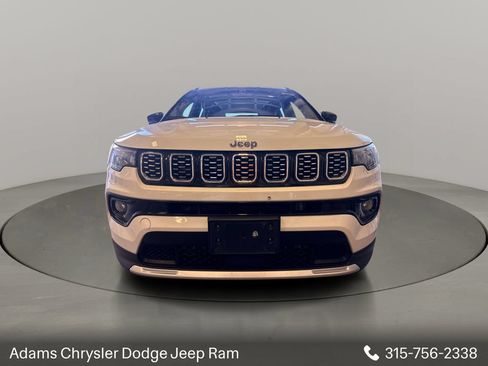 Used 2025 Jeep Compass Limited AWD/4WD image 2