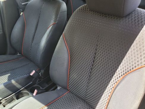Used 2013 MAZDA MAZDA2 Touring FWD image 18