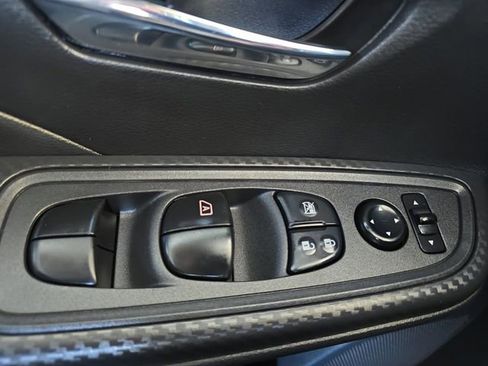 New 2025 Nissan Versa SV image 29