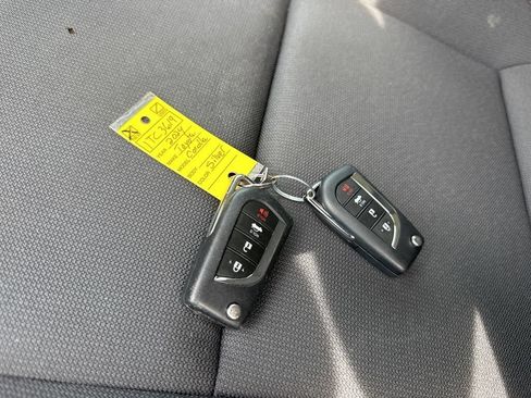 Used 2024 Toyota Corolla LE FWD image 30