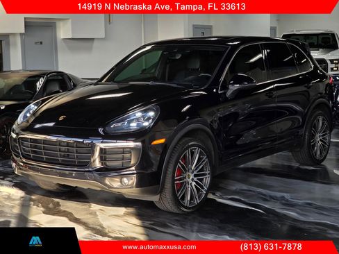 Used 2016 Porsche Cayenne S image 3