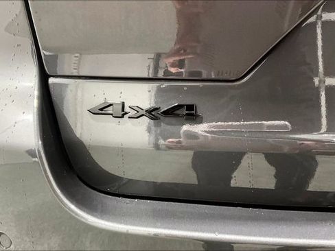 Used 2024 Jeep Grand Cherokee Altitude image 25