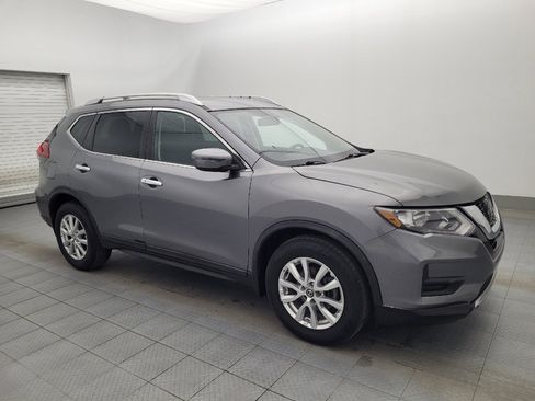 Used 2018 Nissan Rogue SV image 11