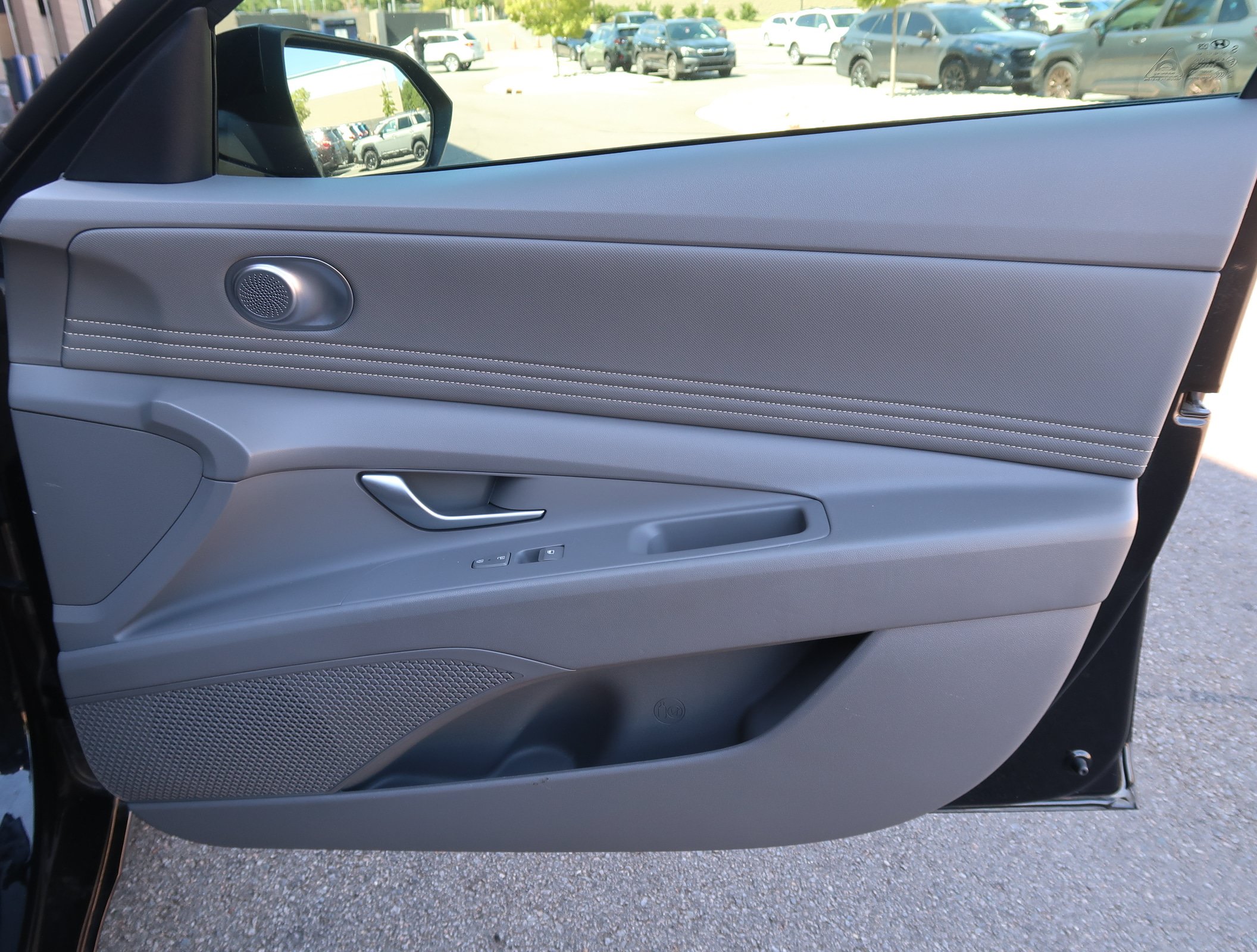 Used 2023 Hyundai Elantra SEL w/ Convenience Package FWD image 40