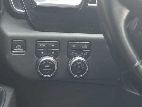 Used 2023 GMC Sierra 1500 SLT w/ SLT Convenience Package image 15