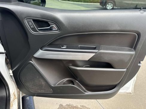 Used 2021 Chevrolet Colorado LT w/ Safety Package image 13