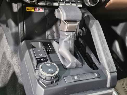New 2026 Toyota 4Runner Limited AWD/4WD image 20