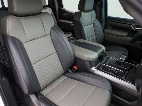 Certified 2024 Chevrolet Silverado 1500 ZR2 w/ Technology Package image 34