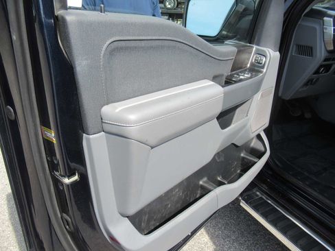 Used 2023 Ford F150 Lariat w/ Trailer Tow Package image 24