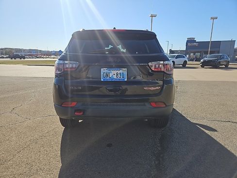 Used 2020 Jeep Compass Trailhawk image 7