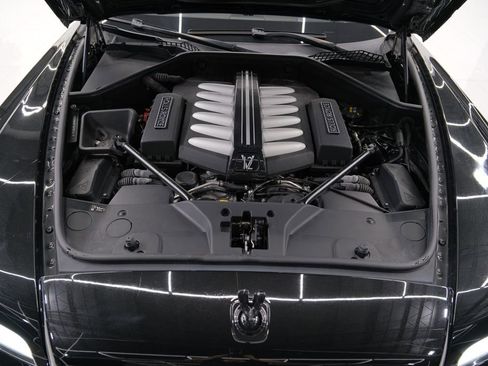 Used 2016 Rolls-Royce Dawn image 40