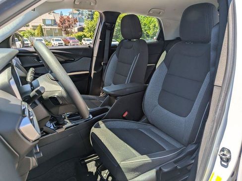 Used 2022 Chevrolet TrailBlazer LS w/ LPO, Blackout Package AWD/4WD image 22