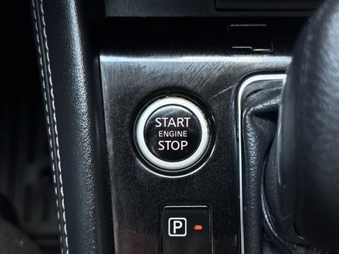 Certified 2022 Nissan Kicks SR FWD image 19