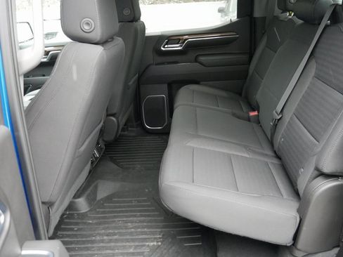 Used 2022 Chevrolet Silverado 1500 LT w/ Z71 Off-Road Package image 25