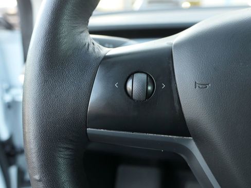 Used 2023 Tesla Model 3 Standard Range image 14