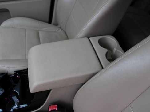 Used 2010 Ford Escape Limited image 27